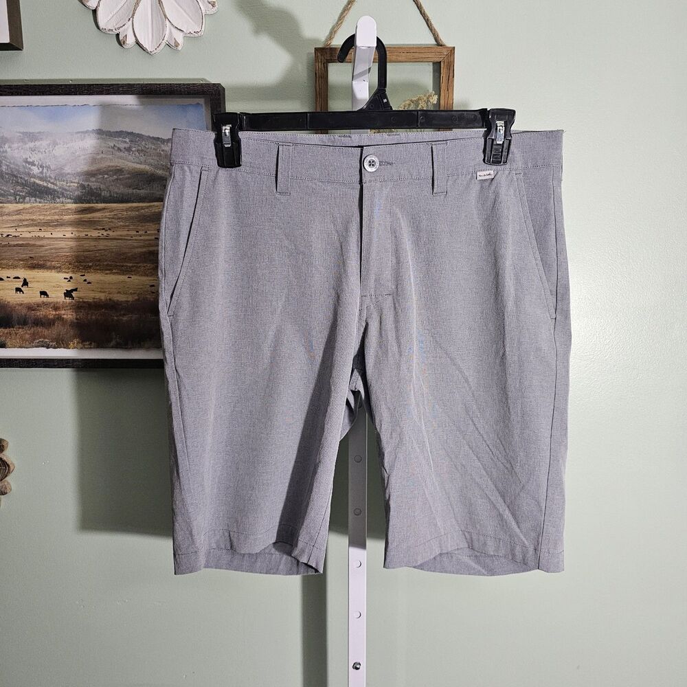 Travis Mathew Beck Golf Short‎ 9" Inseam Light Gray Mens 34